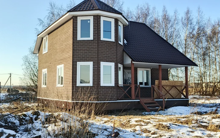 Дом № 9 (с эркером), ул.Светлая Дом № 9 (с эркером), ул.Светлая